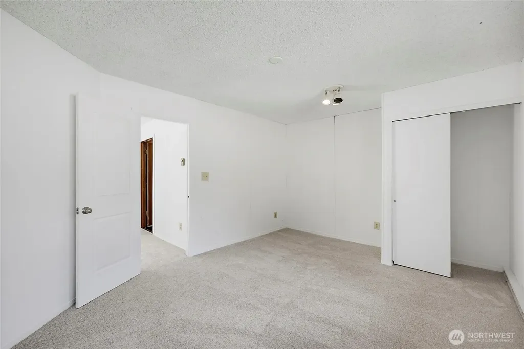 12607 136th Street E Puyallup WA 98374