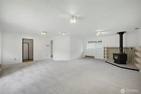 12607 136th Street E Puyallup WA 98374