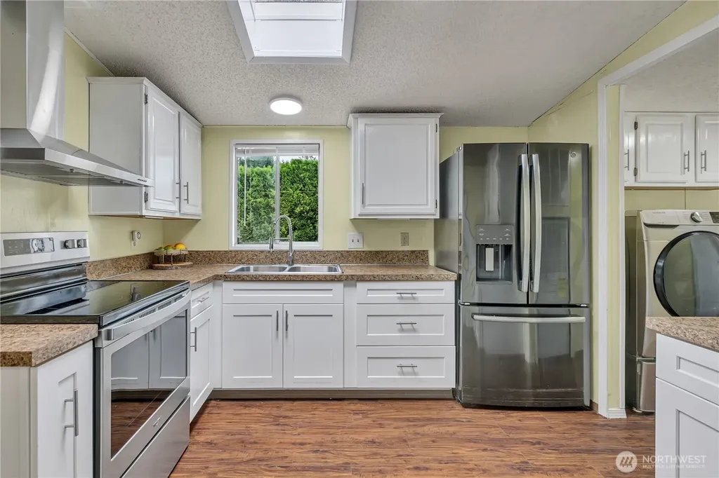 9813 189th Street E Puyallup WA 98375