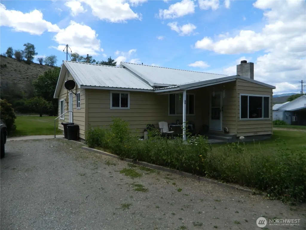 34 Bonaparte Avenue Tonasket WA 98855
