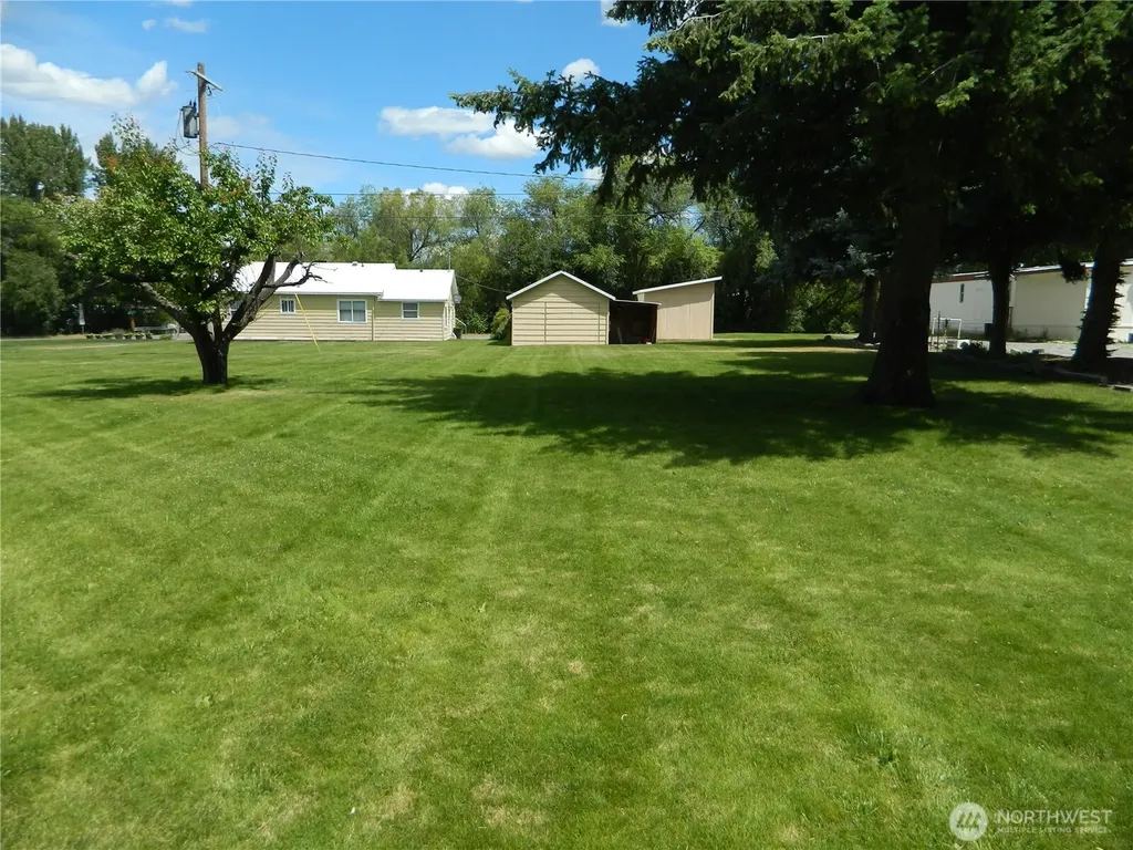 34 Bonaparte Avenue Tonasket WA 98855