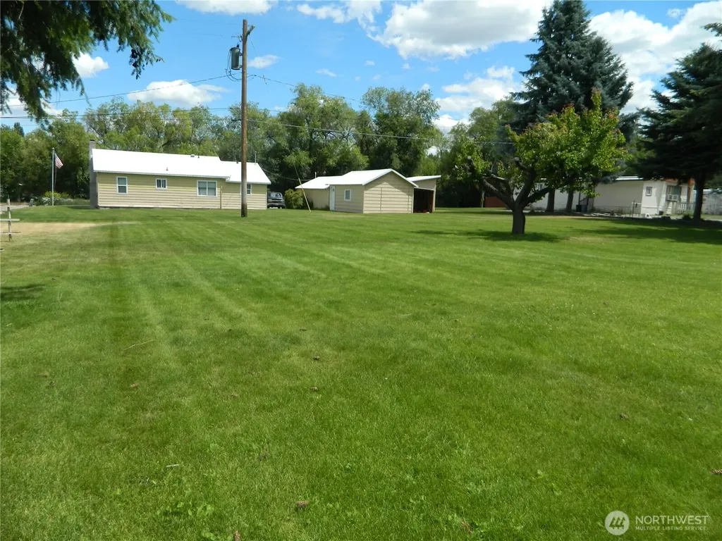 34 Bonaparte Avenue Tonasket WA 98855