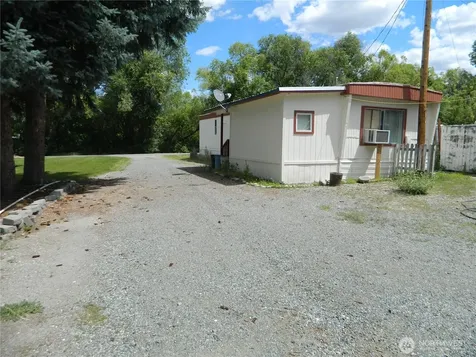 34 Bonaparte Avenue Tonasket WA 98855