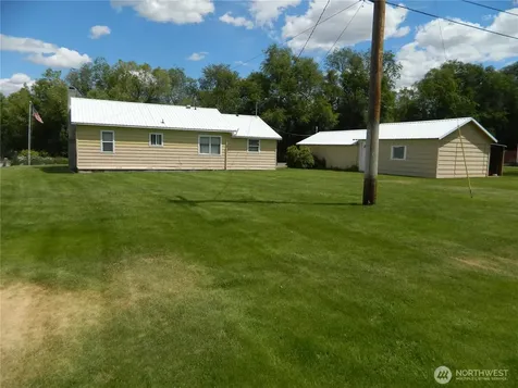 34 Bonaparte Avenue Tonasket WA 98855