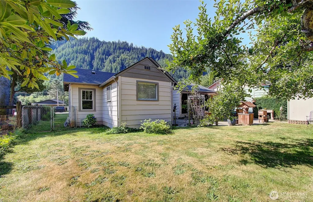 380 Westlake Avenue Morton WA 98356