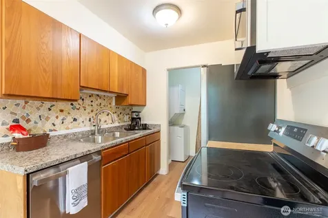 4733 Terrace Drive NE Seattle WA 98105