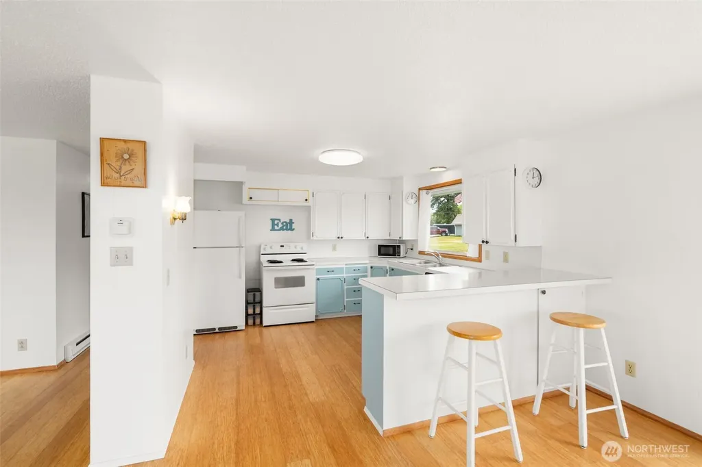 209 Harrison Street Raymond WA 98577