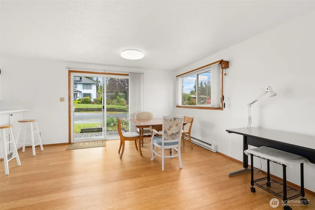 209 Harrison Street Raymond WA 98577