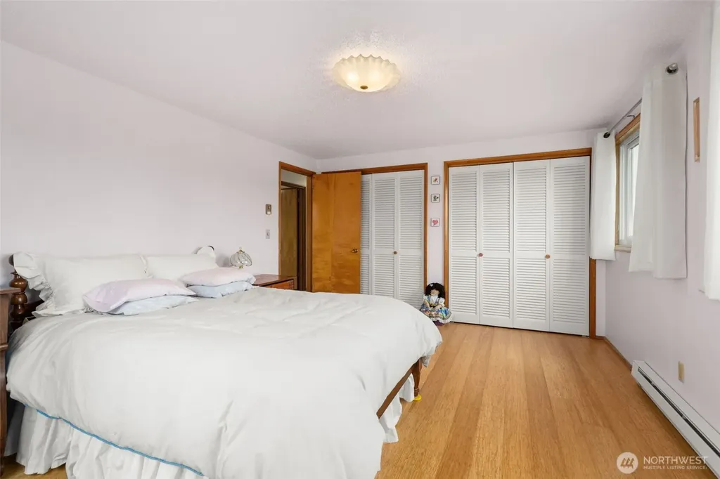 209 Harrison Street Raymond WA 98577