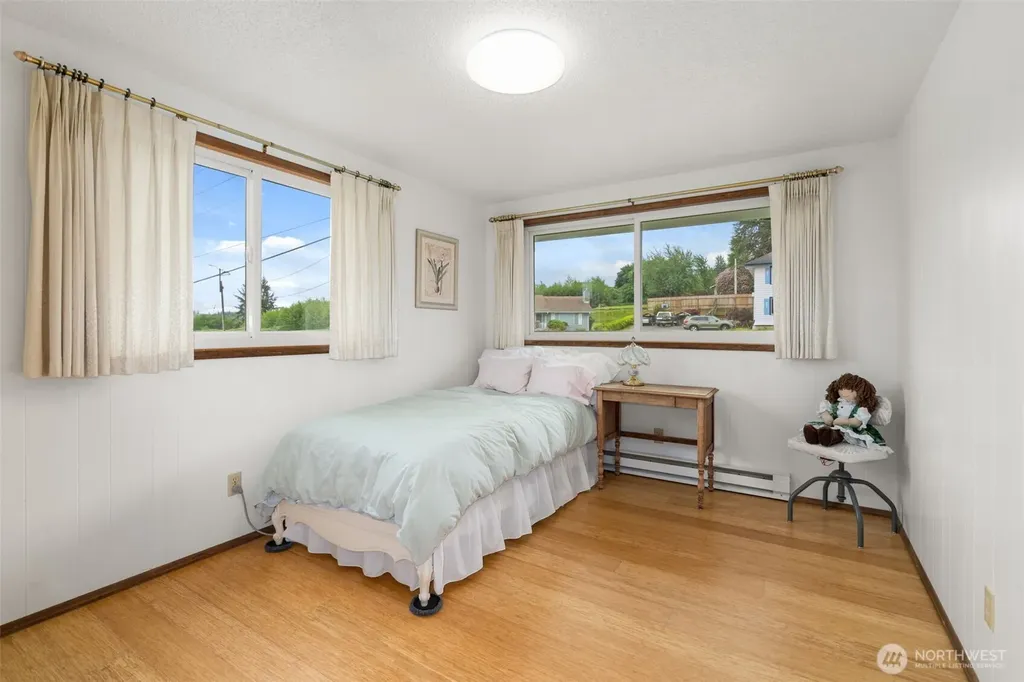 209 Harrison Street Raymond WA 98577