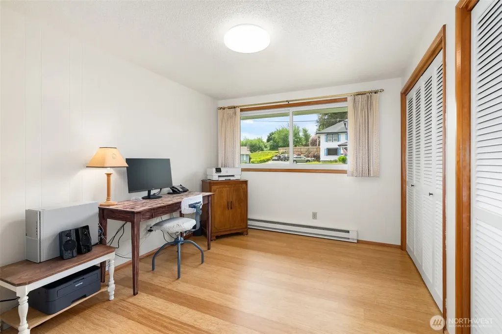 209 Harrison Street Raymond WA 98577