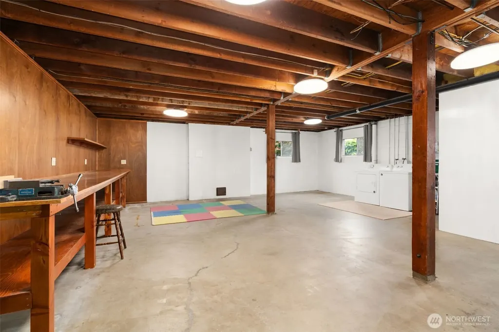 209 Harrison Street Raymond WA 98577