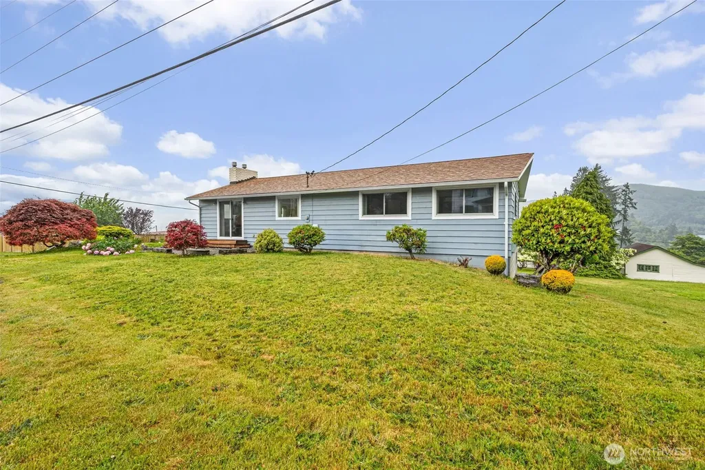 209 Harrison Street Raymond WA 98577