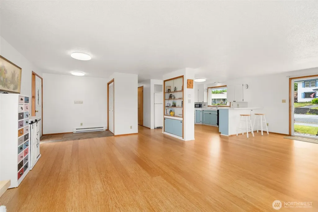 209 Harrison Street Raymond WA 98577