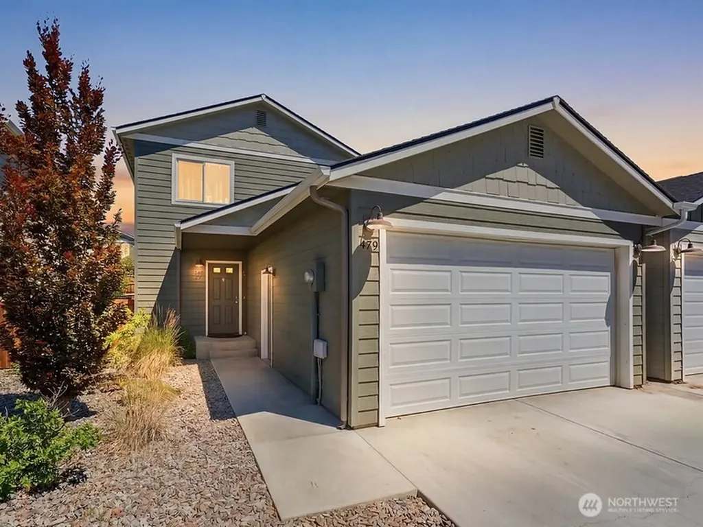 479 Kansas Loop East Wenatchee WA 98802
