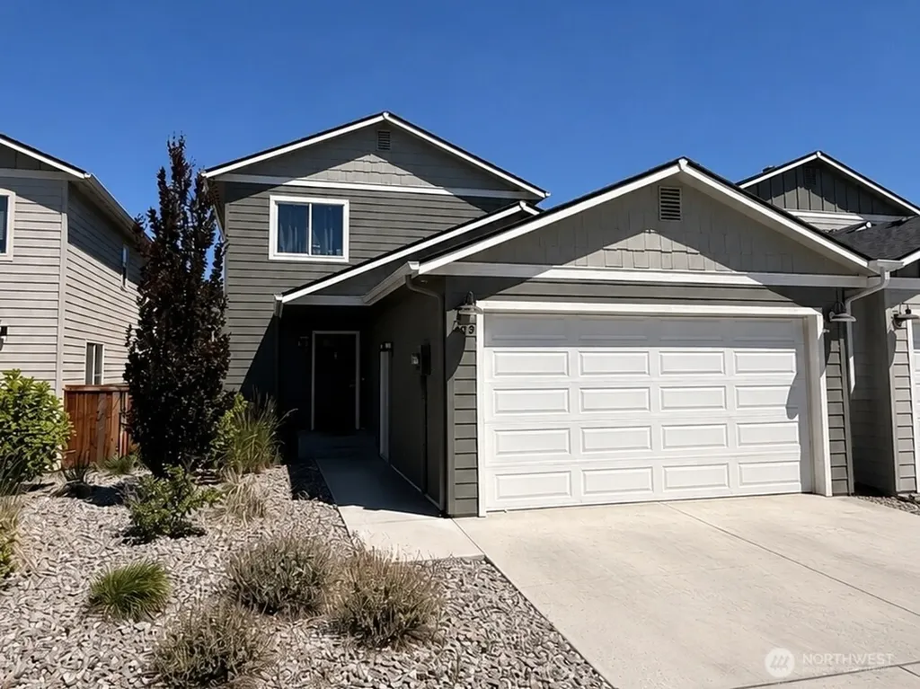 479 Kansas Loop East Wenatchee WA 98802