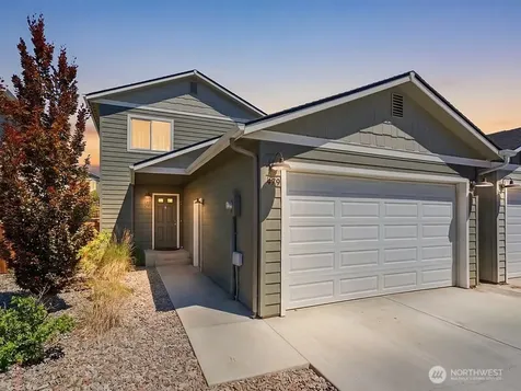 479 Kansas Loop East Wenatchee WA 98802