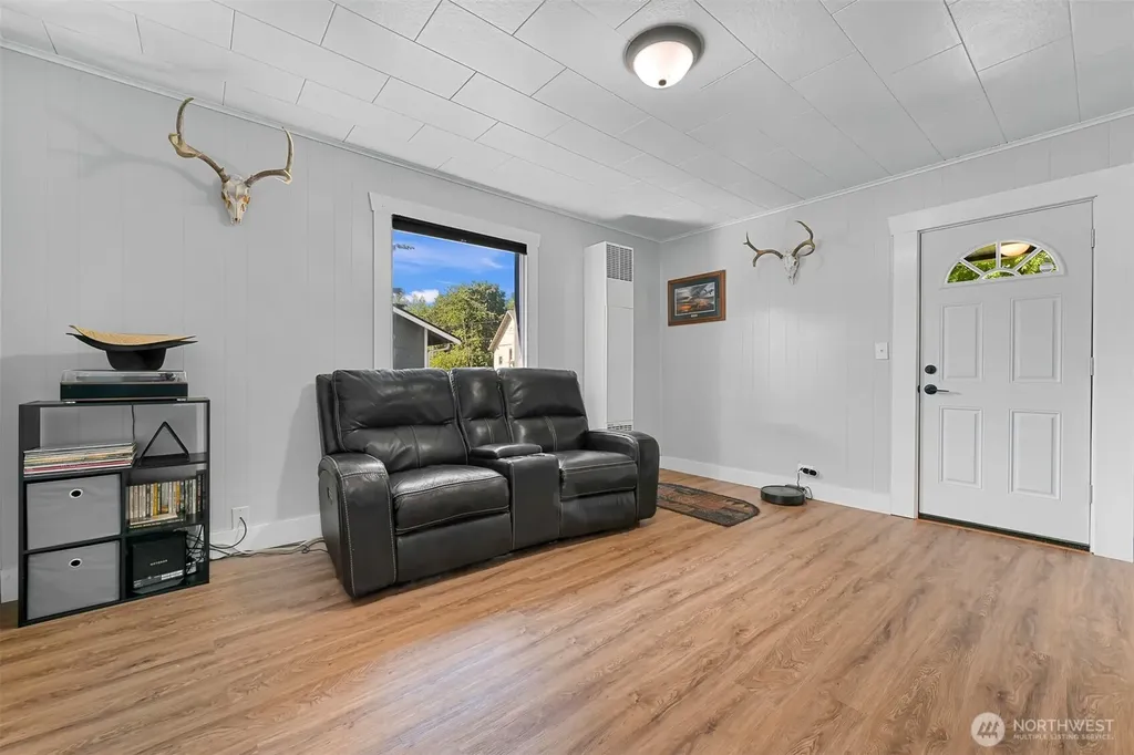 504 W 1st Street Nooksack WA 98276