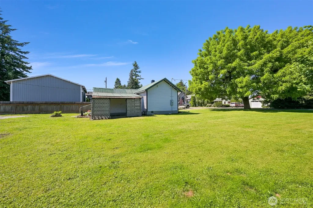 504 W 1st Street Nooksack WA 98276