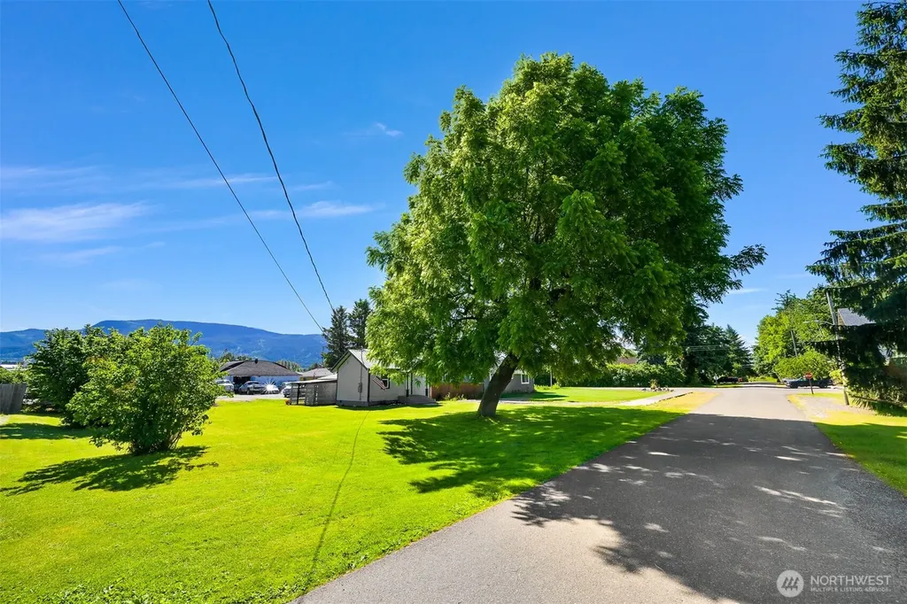 504 W 1st Street Nooksack WA 98276