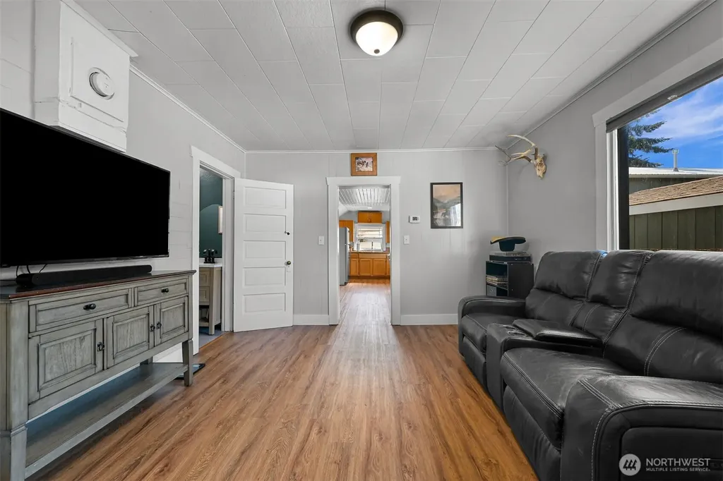 504 W 1st Street Nooksack WA 98276