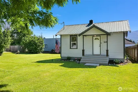 504 W 1st Street Nooksack WA 98276