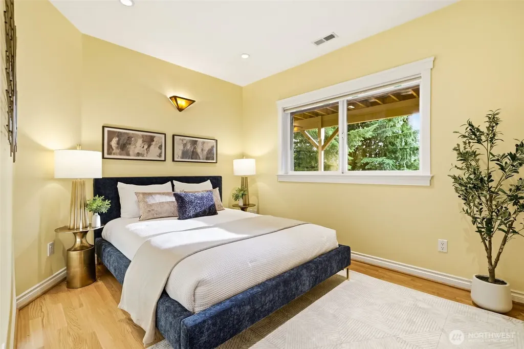 11113 NE 38th Place Bellevue WA 98004