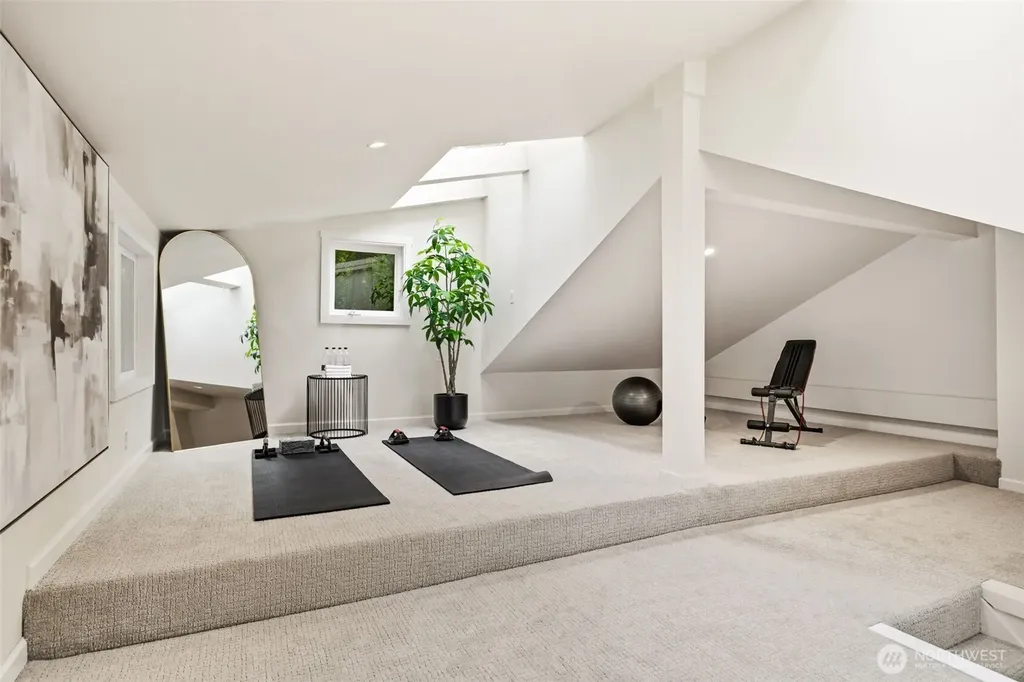 11113 NE 38th Place Bellevue WA 98004