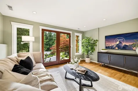 11113 NE 38th Place Bellevue WA 98004