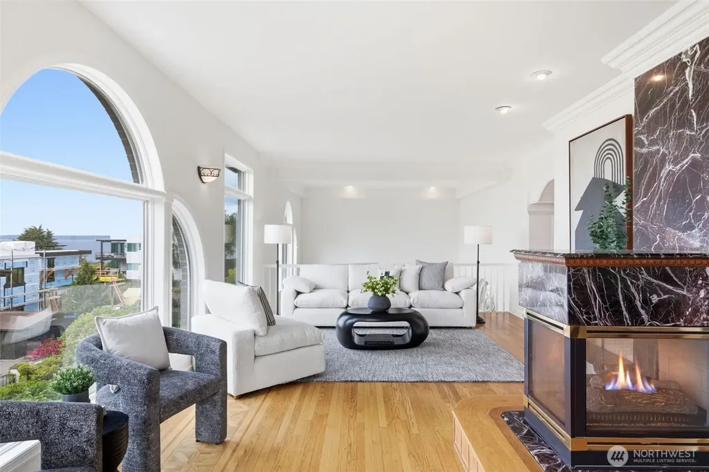 511 W Highland Drive Seattle WA 98119