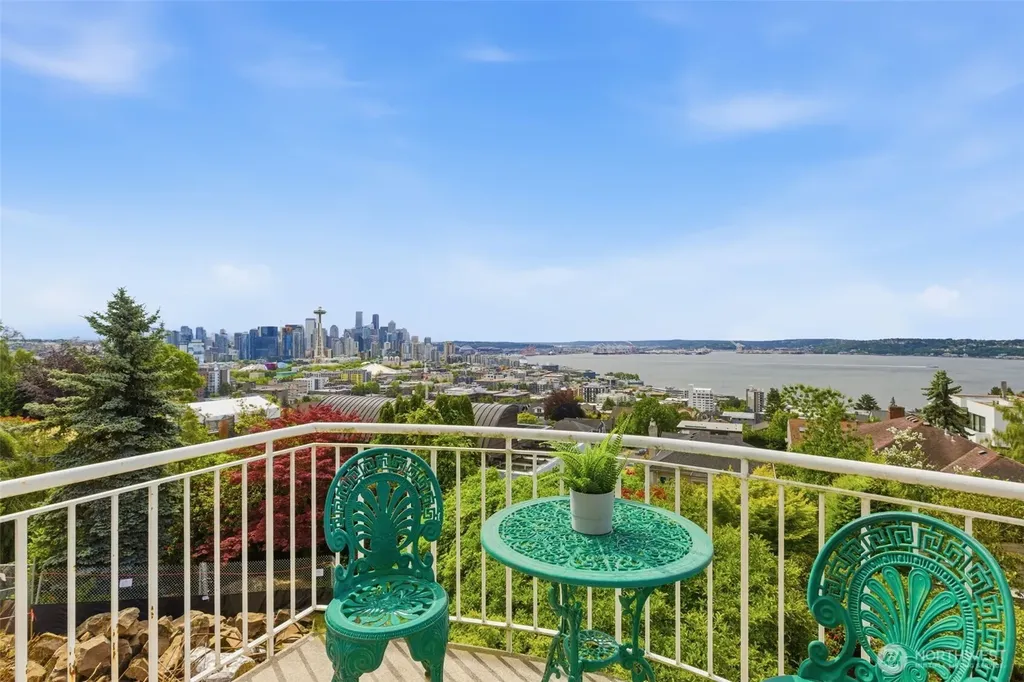 511 W Highland Drive Seattle WA 98119