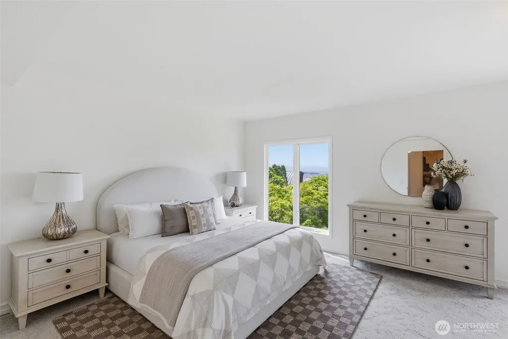 511 W Highland Drive Seattle WA 98119