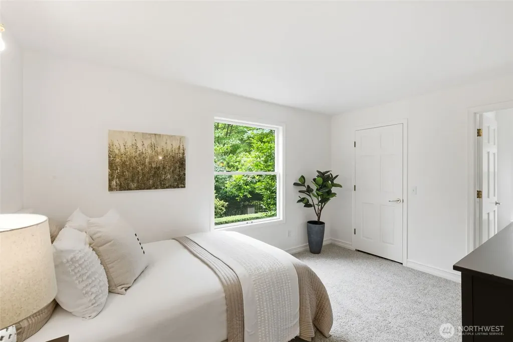 511 W Highland Drive Seattle WA 98119