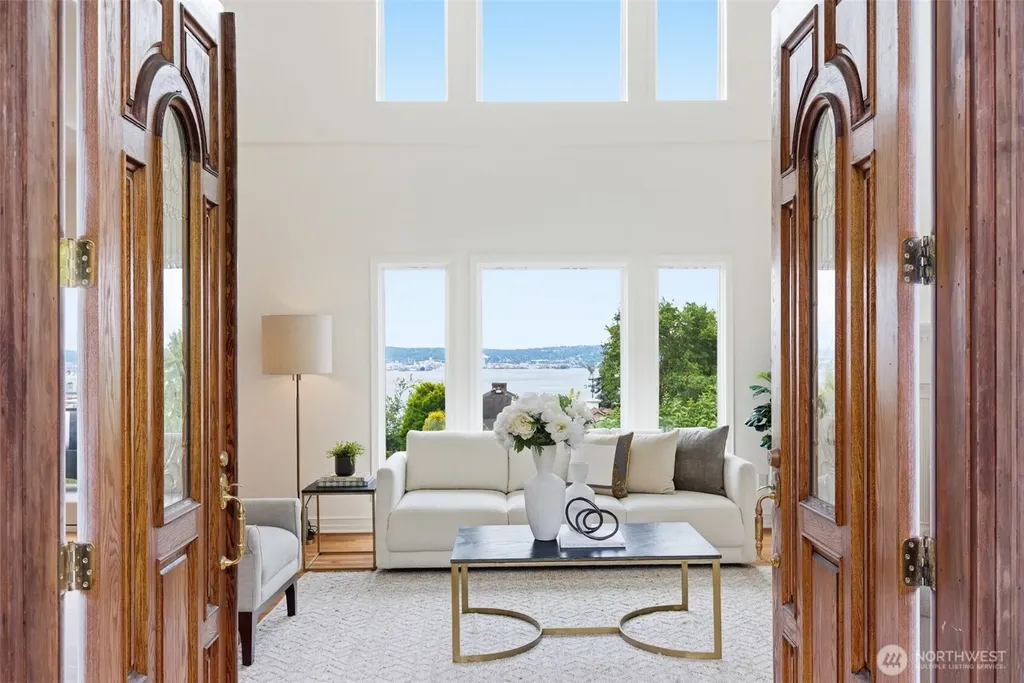 511 W Highland Drive Seattle WA 98119