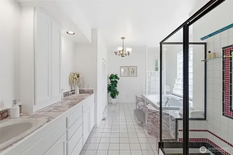 511 W Highland Drive Seattle WA 98119