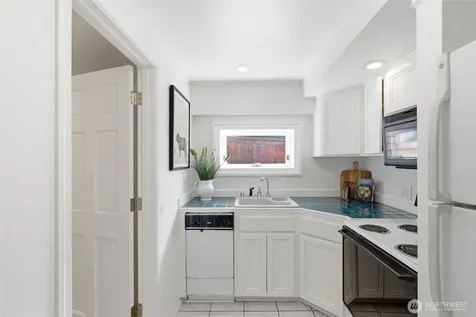 511 W Highland Drive Seattle WA 98119