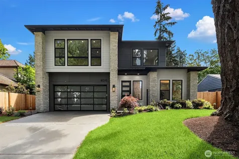 8016 Fairway Drive NE Seattle WA 98115
