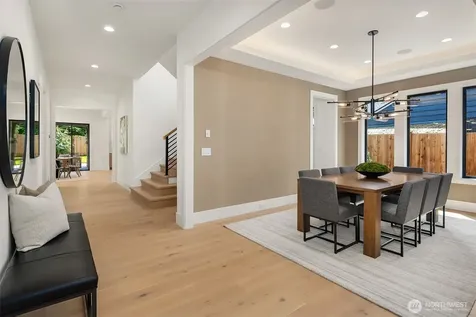 8016 Fairway Drive NE Seattle WA 98115