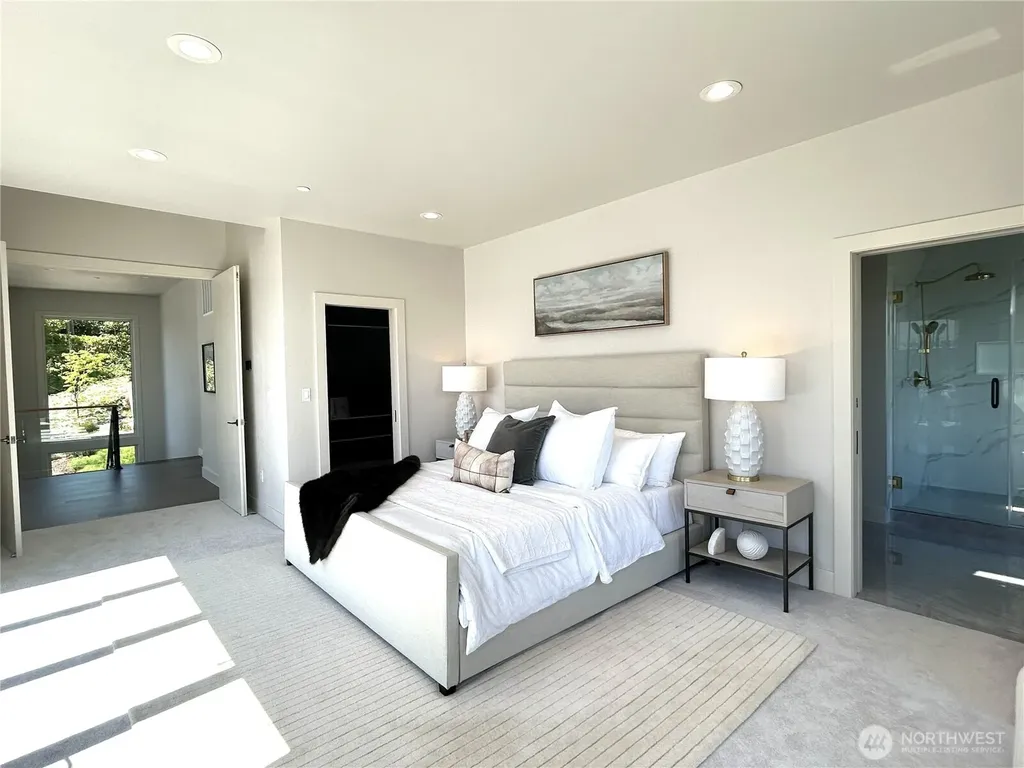 8243 W Mercer Way Mercer Island WA 98040