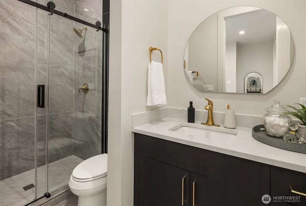 8243 W Mercer Way Mercer Island WA 98040