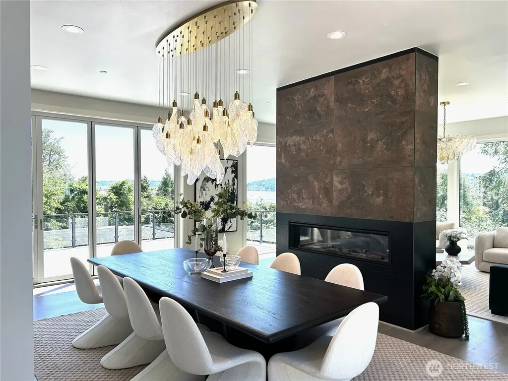 8243 W Mercer Way Mercer Island WA 98040