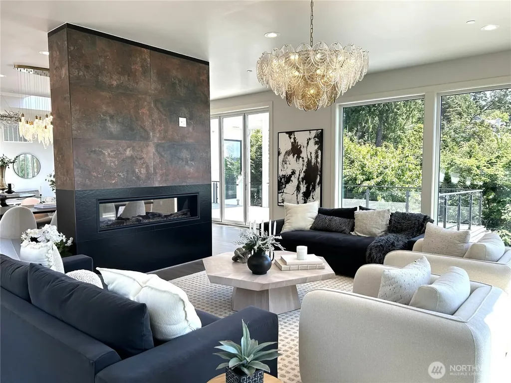 8243 W Mercer Way Mercer Island WA 98040