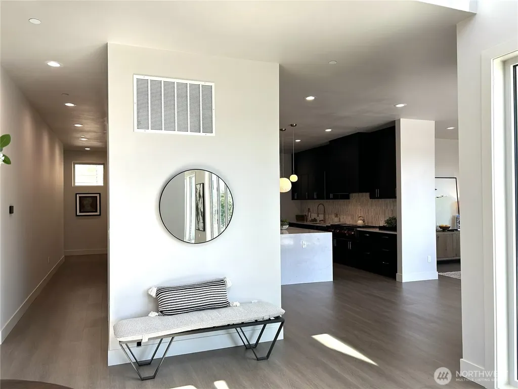 8243 W Mercer Way Mercer Island WA 98040