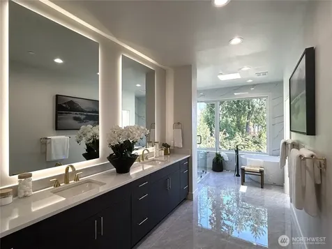 8243 W Mercer Way Mercer Island WA 98040