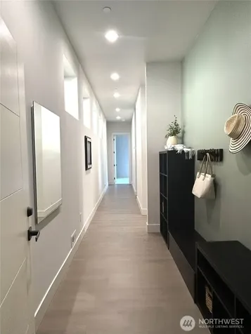 8243 W Mercer Way Mercer Island WA 98040