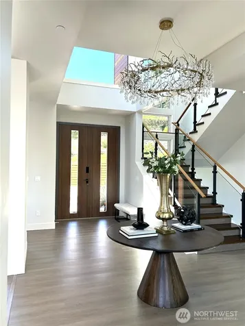 8243 W Mercer Way Mercer Island WA 98040
