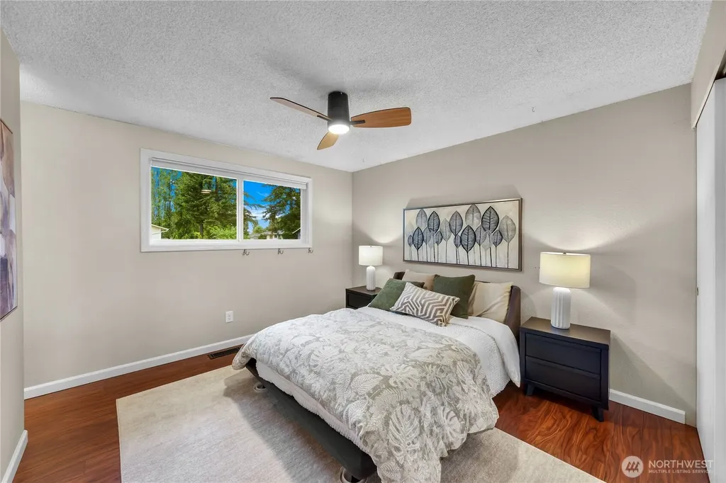11126 159th Avenue NE Redmond WA 98052