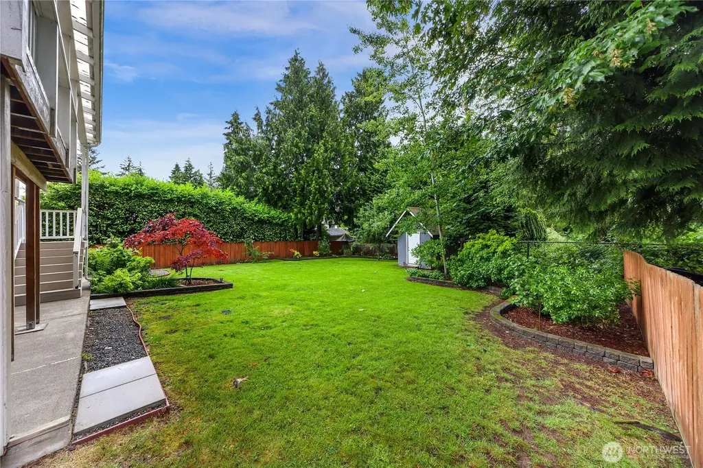 11126 159th Avenue NE Redmond WA 98052