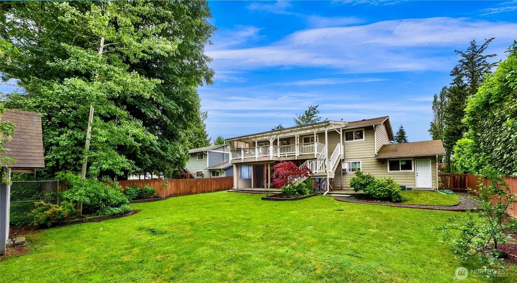 11126 159th Avenue NE Redmond WA 98052