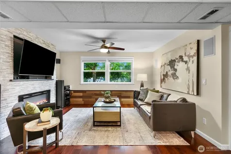 11126 159th Avenue NE Redmond WA 98052